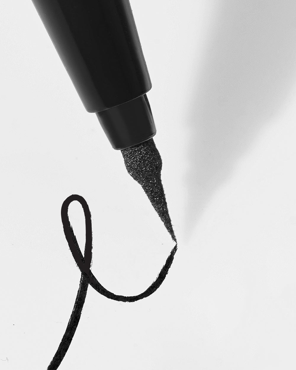 Artline Marker Eyeliner